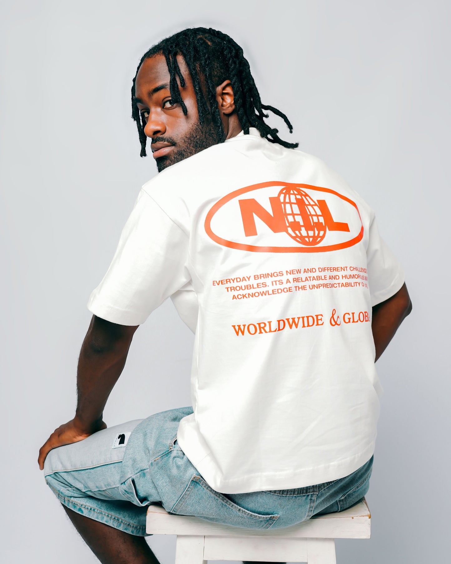 NIL WORLDWIDE GRAPHIC TEE
