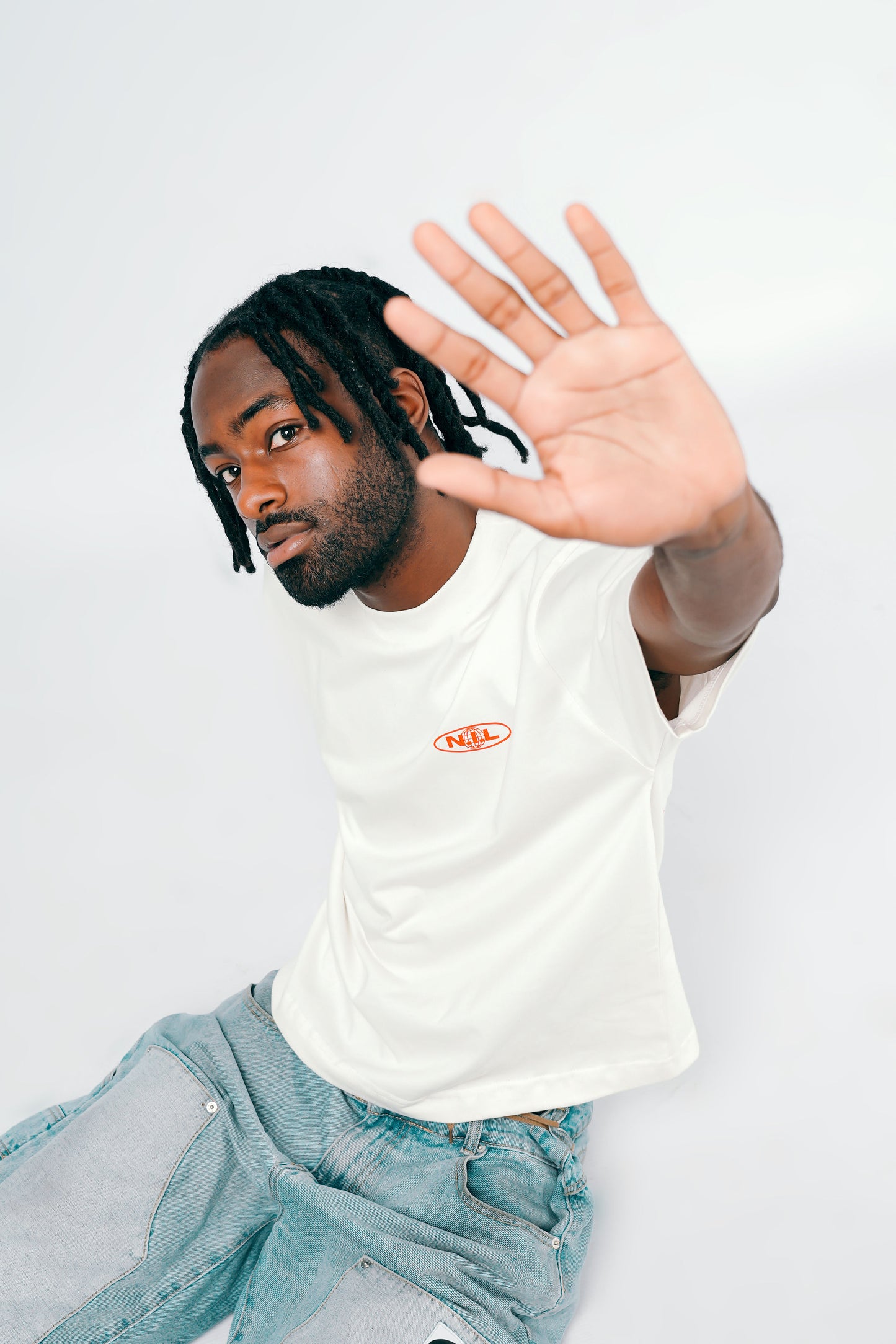 NIL WORLDWIDE GRAPHIC TEE